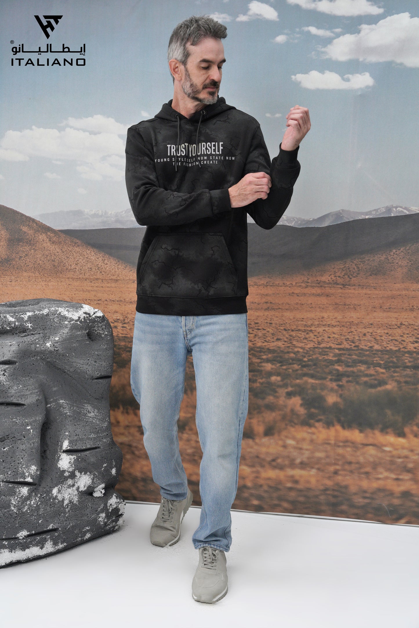 Men Hoodie T-Shirt ITHO210